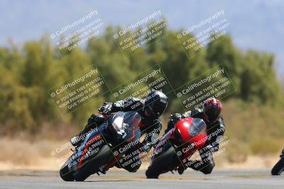 media/Apr-09-2023-SoCal Trackdays (Sun) [[333f347954]]/Turn 7 (1135am)/